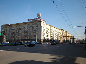 Продажа квартир в сталинских домах с потрясающими видами на Кремль